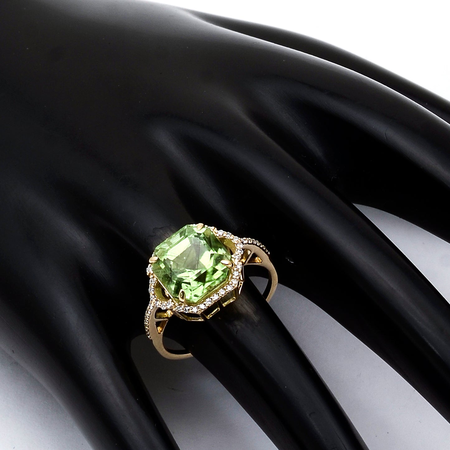 5.63 Ct Octagon Natural Eridot 14K Gold Ring