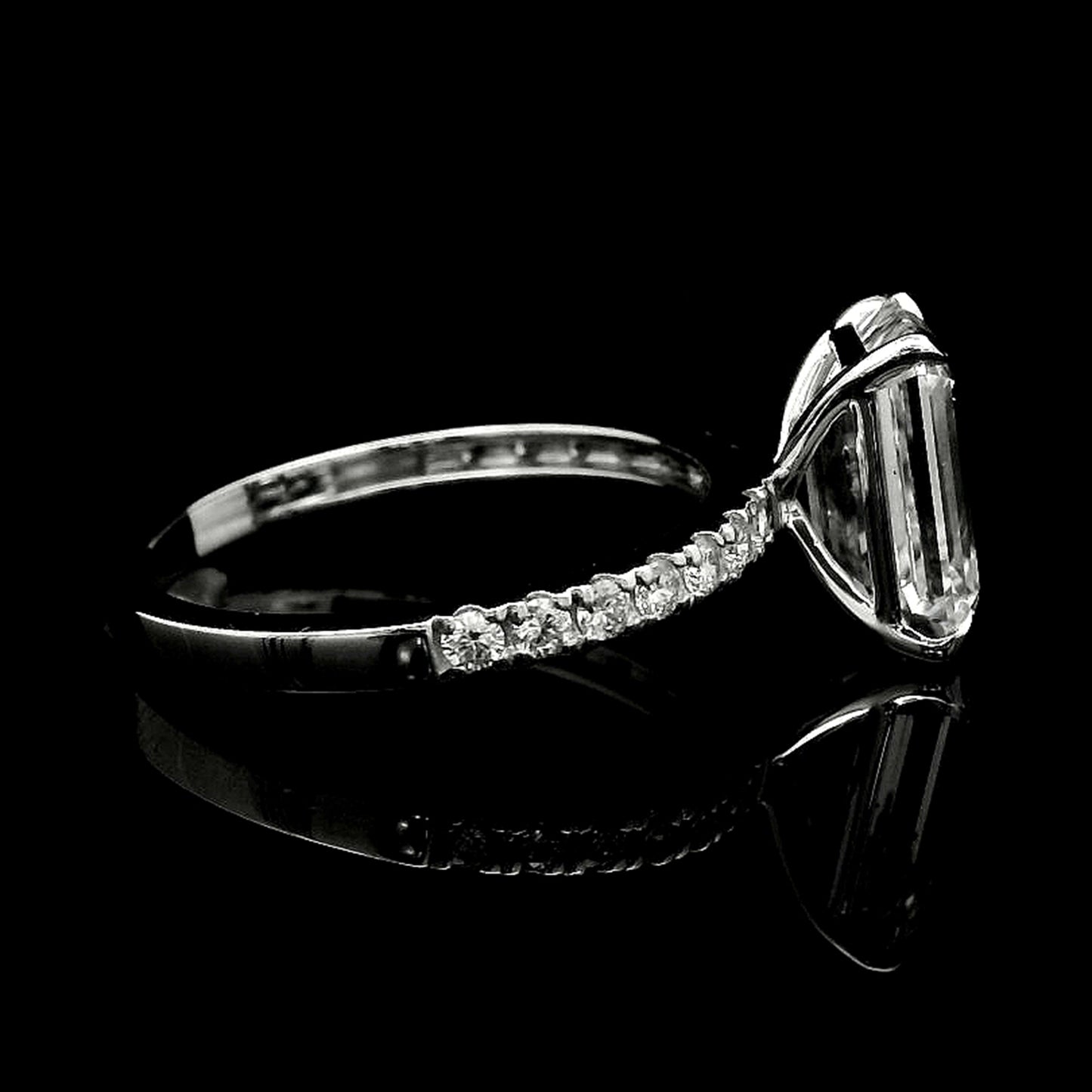 3.18 Carats Lab Grown Diamond 14K Gold Ring