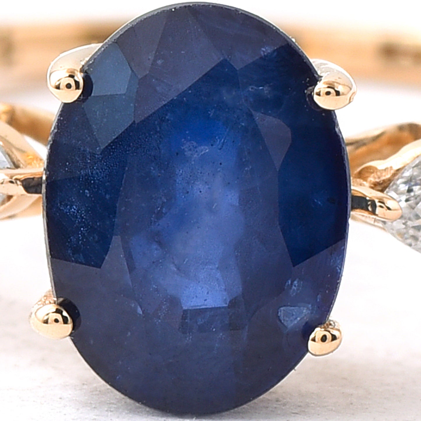 2.06 Ct Oval Sapphire 14K Gold Ring