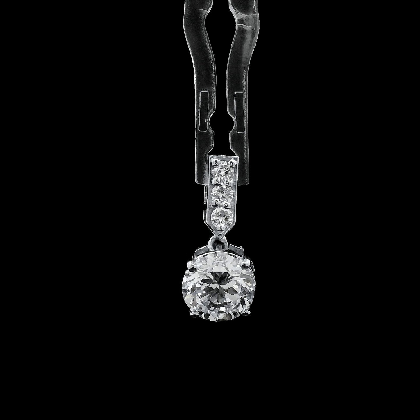 1.62 Ct Round Lab Grown Diamond 14K Gold Pendant