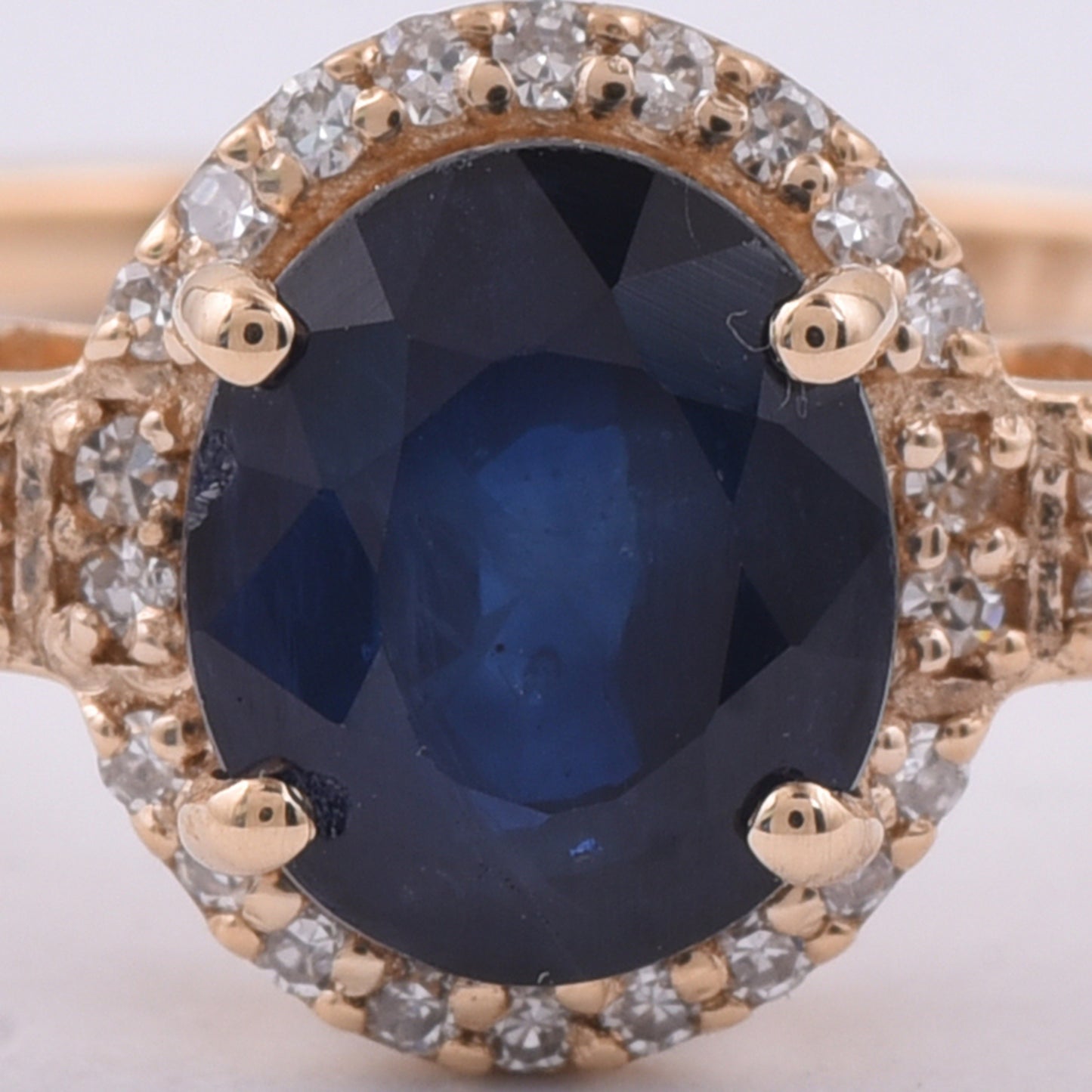 1.79 Ct Oval Natural Sapphire 14K Gold Ring