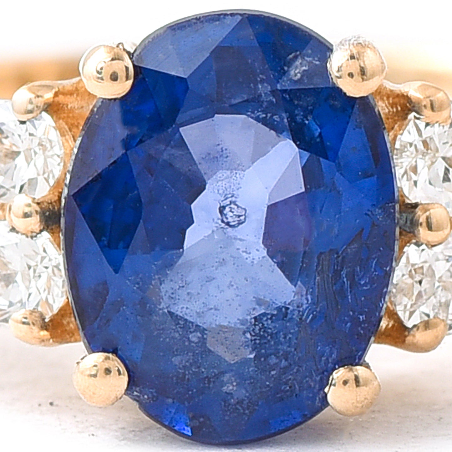 1.86 Ct Oval Sapphire 14K Gold Ring