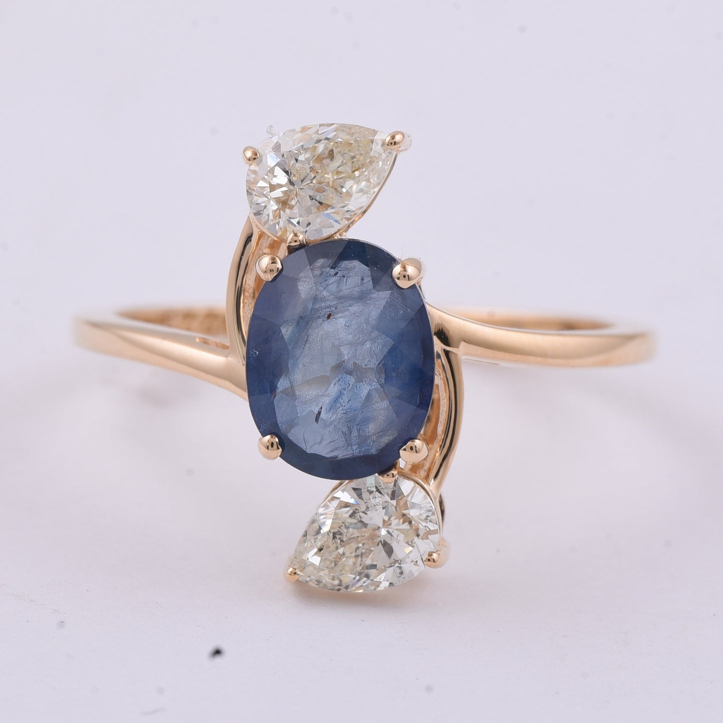 2.23 Ct Oval Natural Sapphire 14K Gold Ring