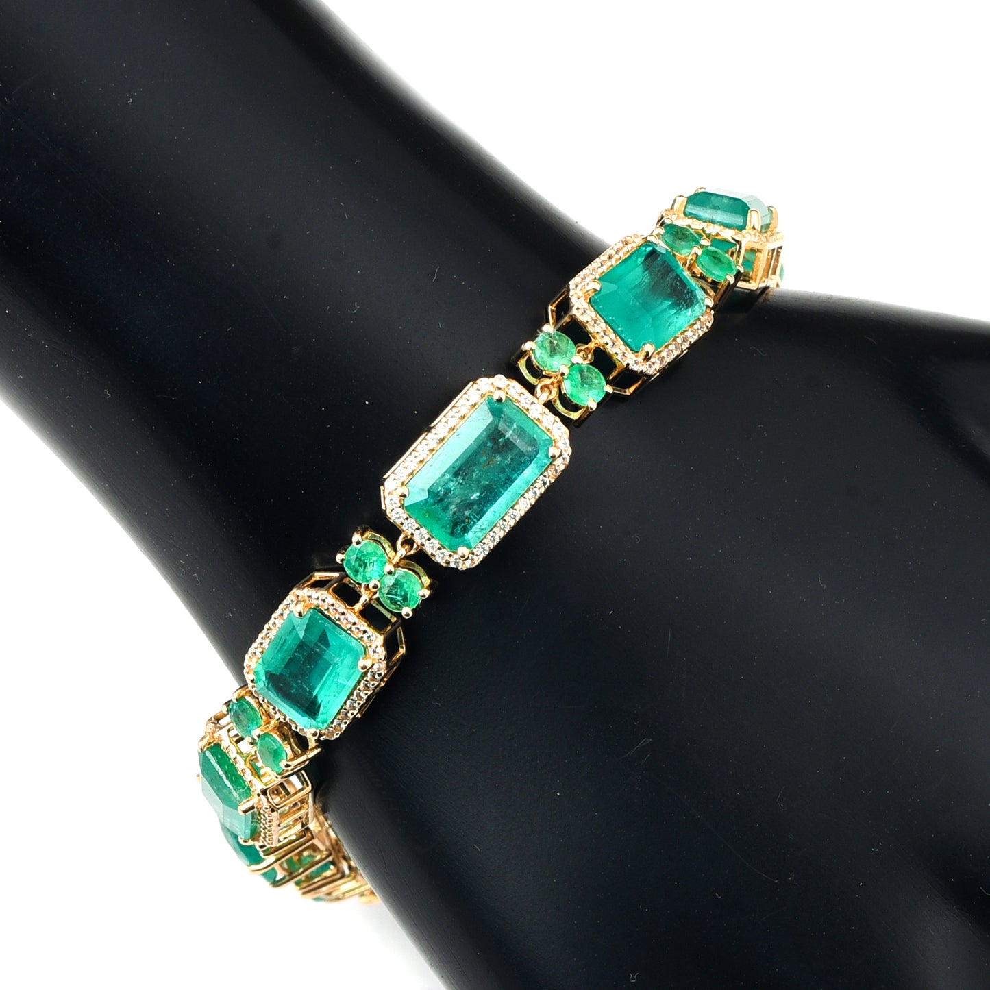 17.58 Ct Octagon, Oval Emerald 14K Gold Bracelet