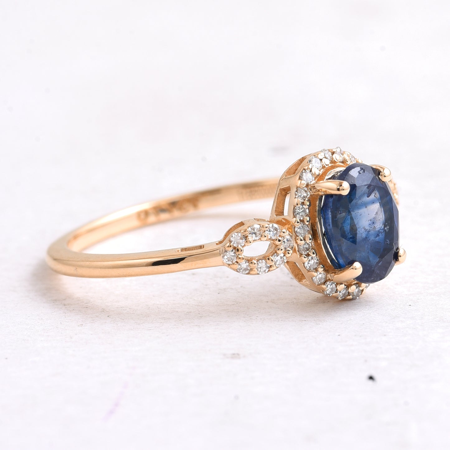 1.39 Ct Oval Mixed Cut Natural Sapphire 14K Gold Ring
