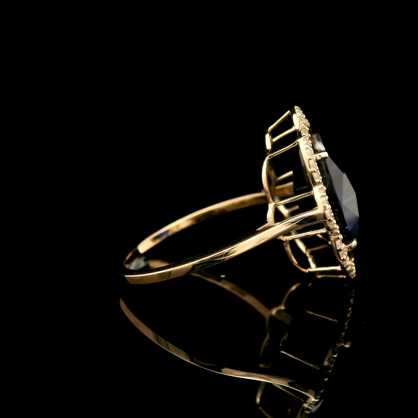 7.63 Ct Oval Mixed Cut Lab Grown Sapphire 14K Gold Ring