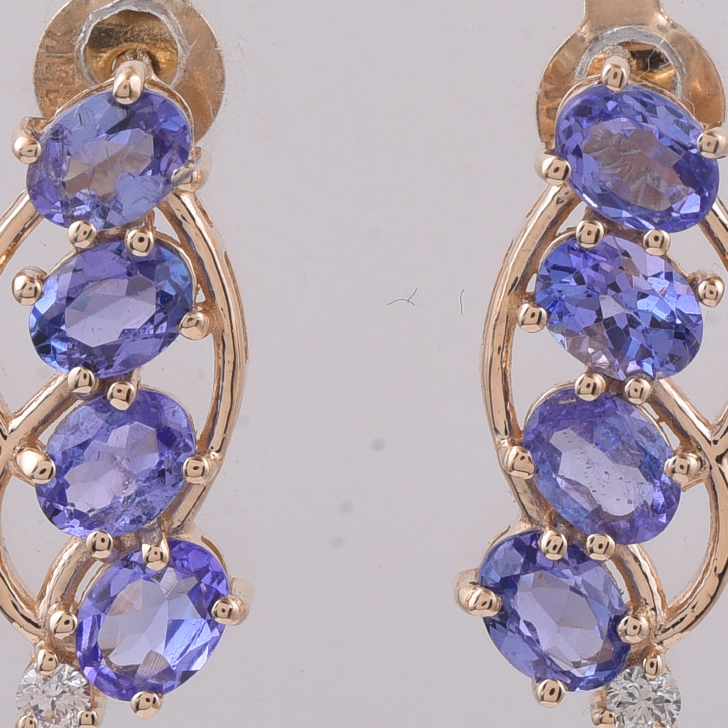 1.48 Ct Oval Natural Tanzanite 14K Gold Earrings