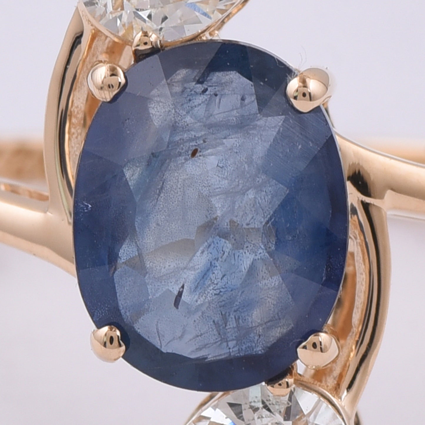 2.23 Ct Oval Natural Sapphire 14K Gold Ring