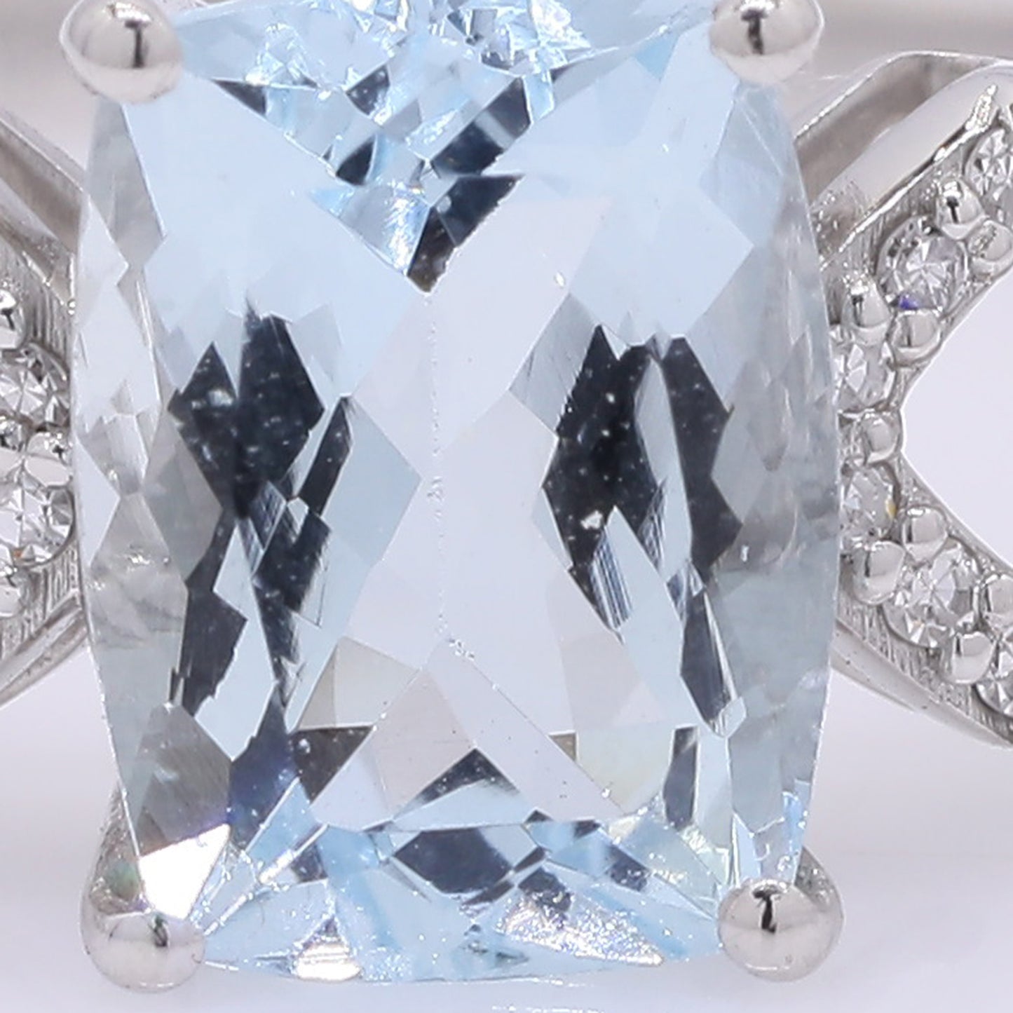 1.46 Ct Cushion Mixed Cut Natural Aquamarine 950 Platinum Ring