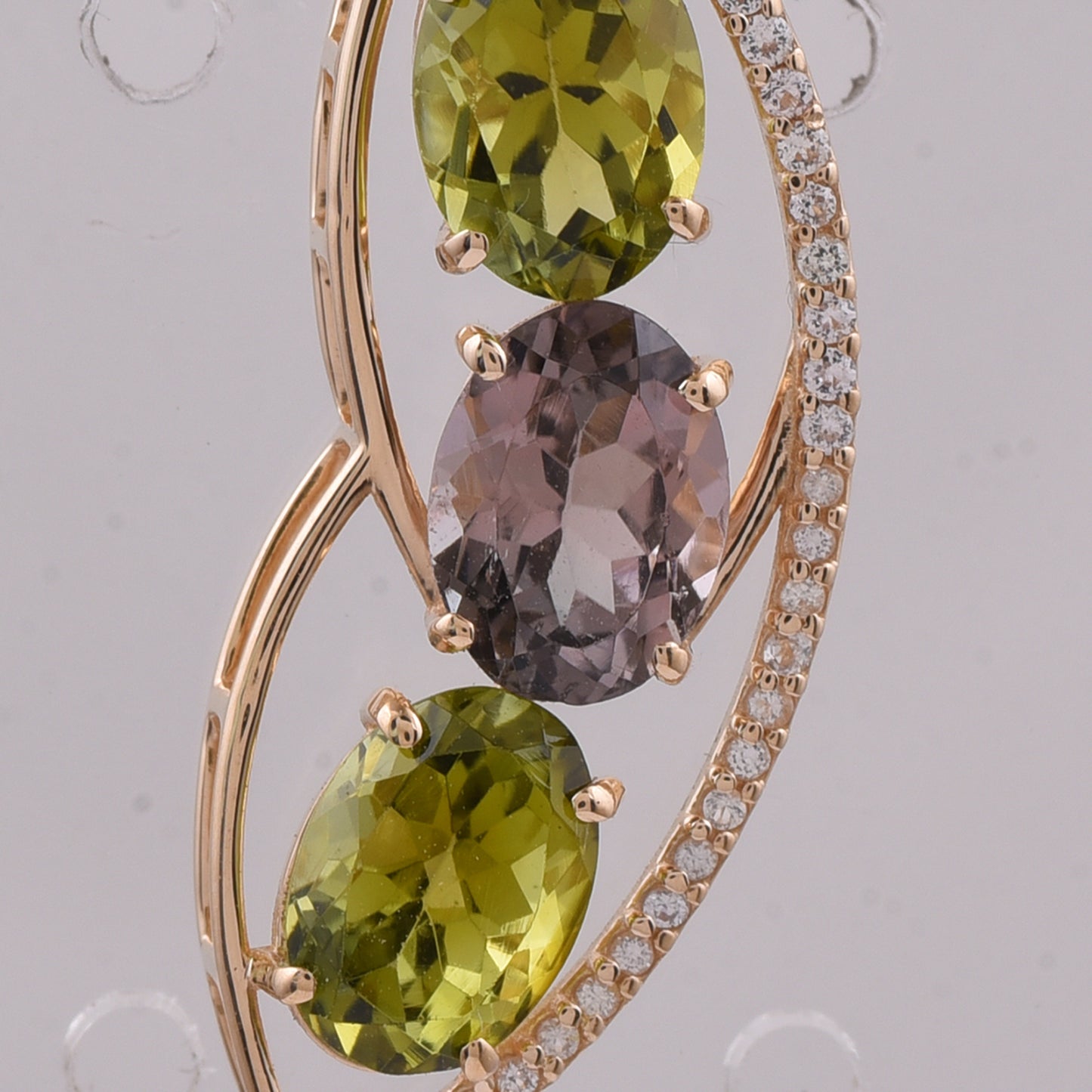 2.72 Ct Oval Natural Tourmaline 14K Gold Pendant