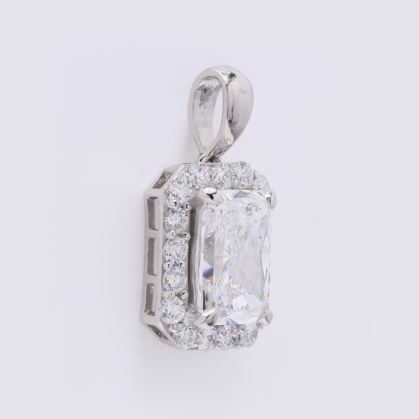 2.37 Carats Lab Grown Diamond 950 Platinum Pendant