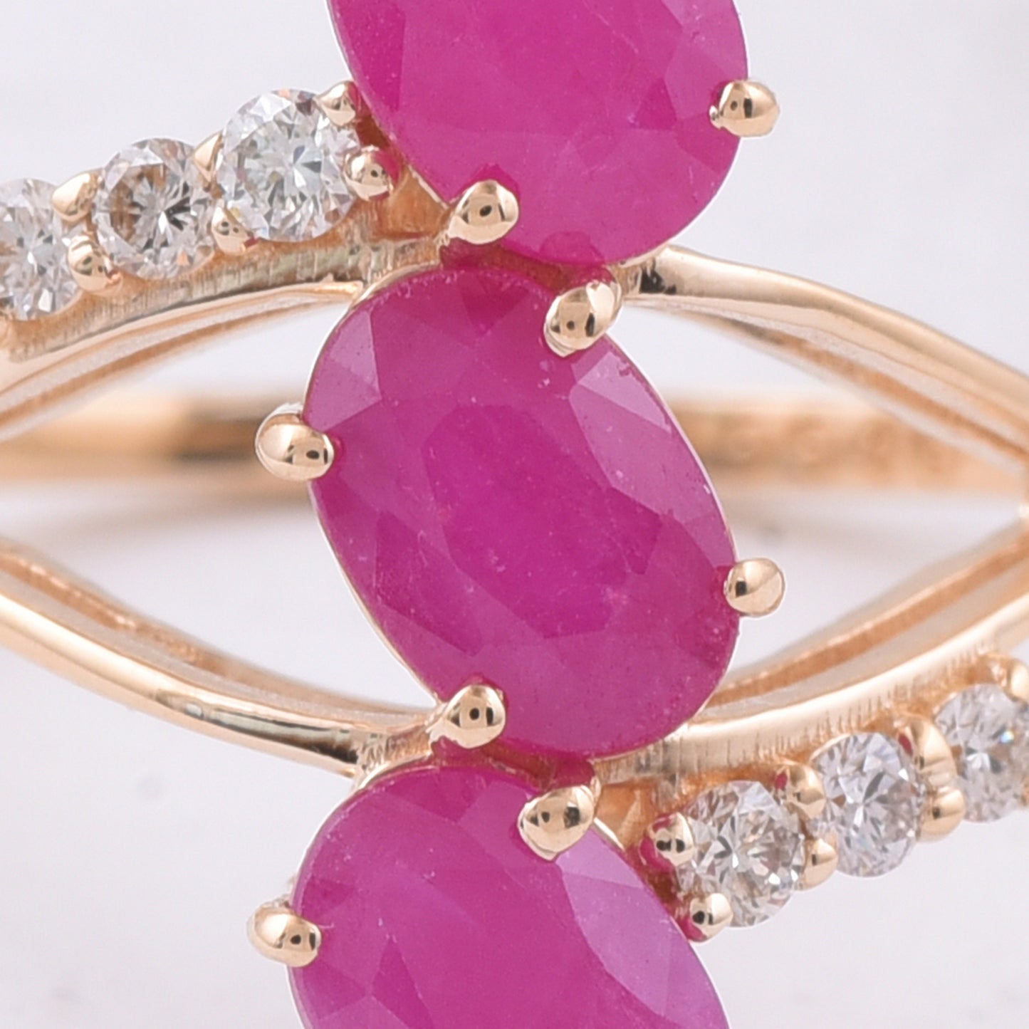 2.42 Ct Oval Natural Ruby 14K Gold Ring