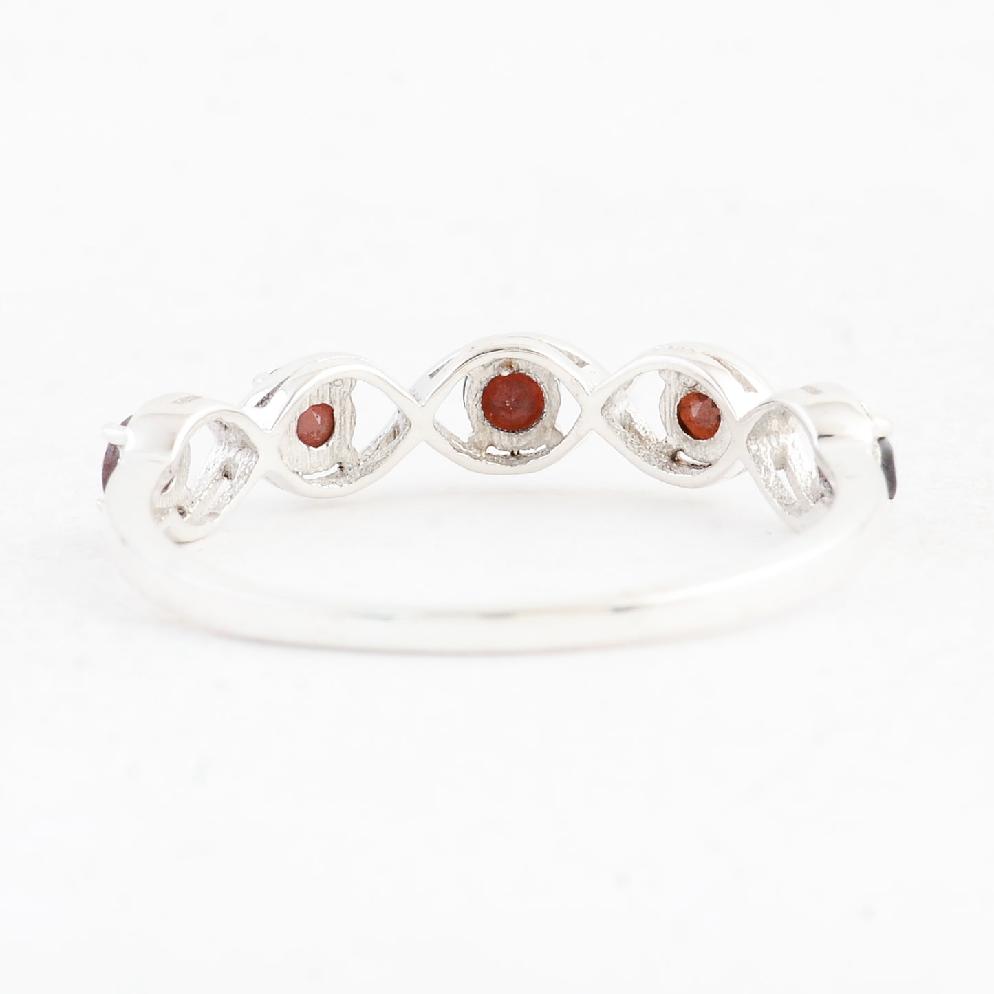 0.60 Ct Round Garnet 925 Sterling Silver Ring