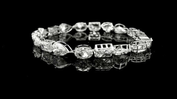 19.07 Carats Lab Grown Diamond 14K Gold Bracelet