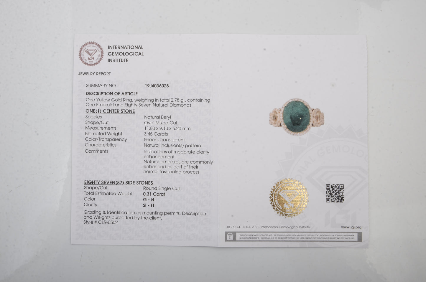 3.76 Carats Natural Beryl Emerald 14K Gold Ring