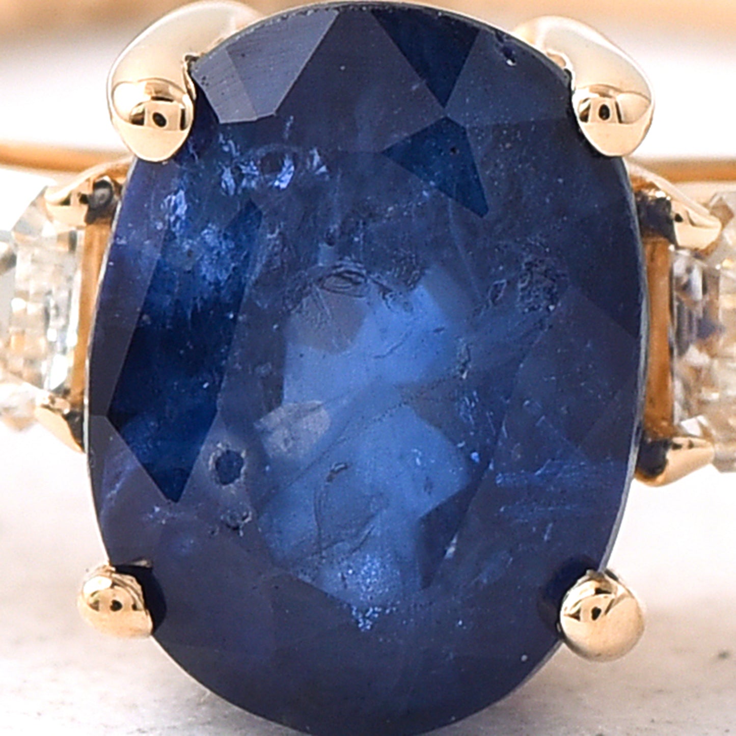 1.51 Ct Oval Sapphire 14K Gold Ring