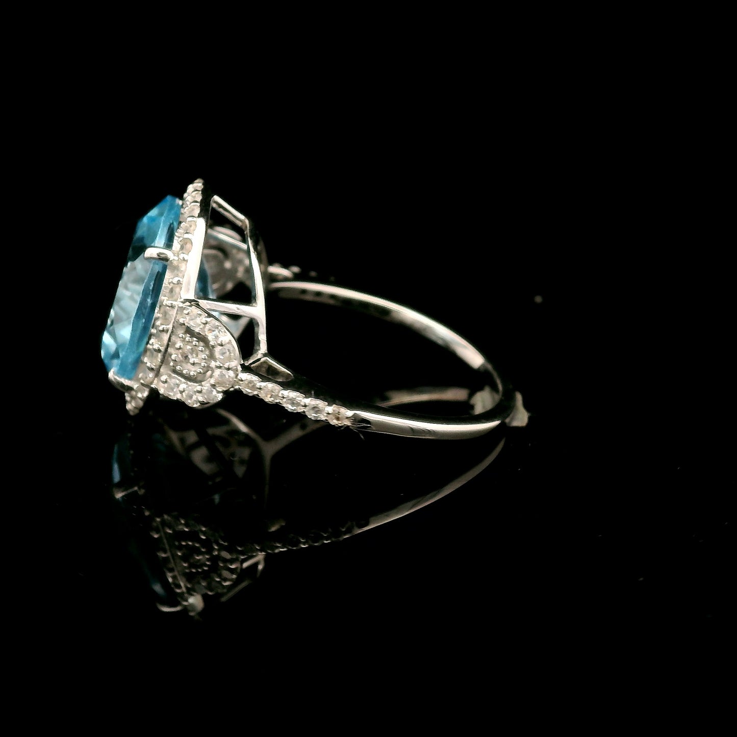 7.35 Ct Round Blue Topaz, White Zircon 925 Sterling Silver Ring