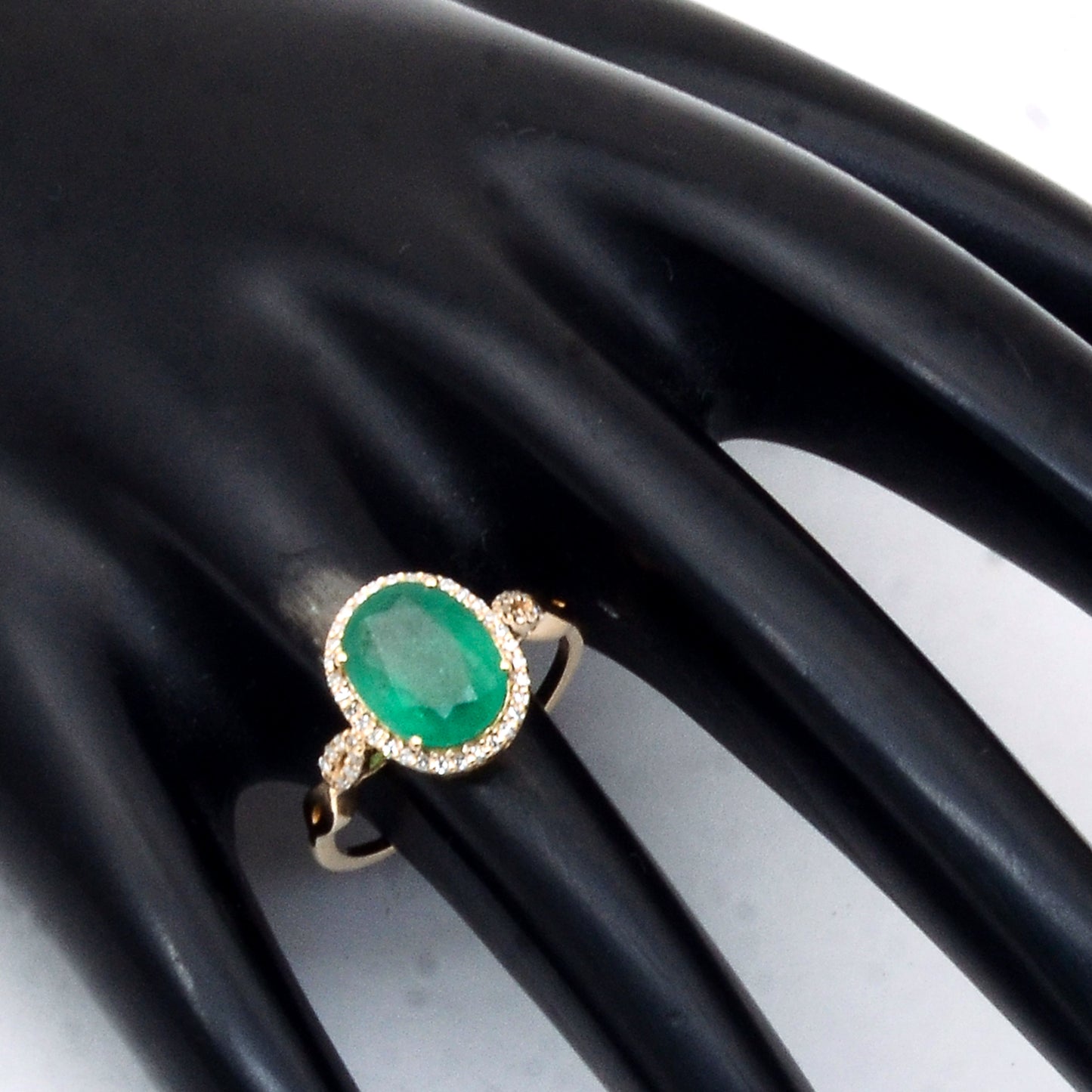 2.63 Ct Oval Mixed Cut Natural Emerald 14K Gold Ring