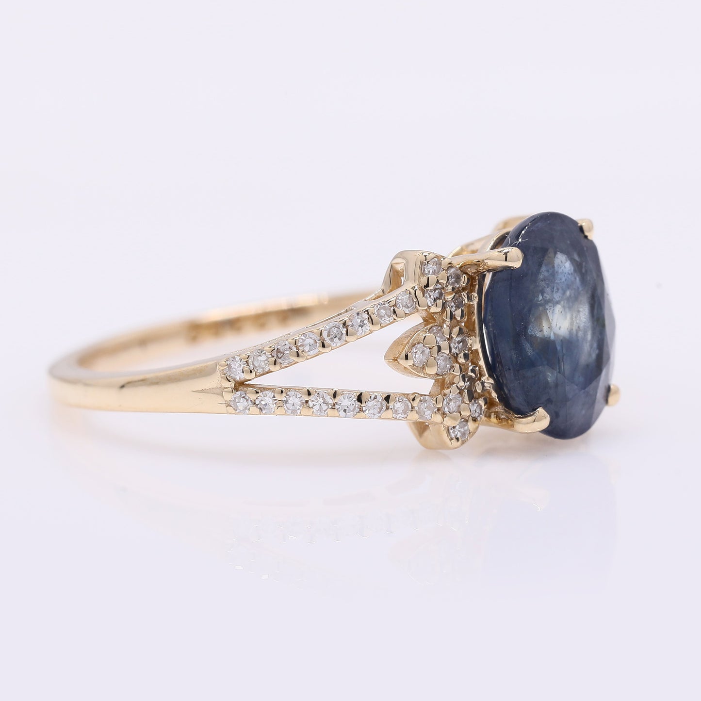2.35 Ct Oval Mixed Cut Natural Sapphire 14K Gold Ring