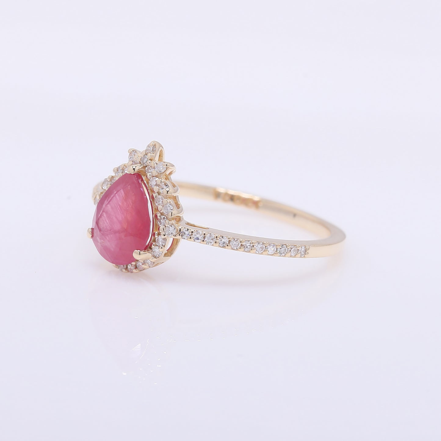 1.37 Ct Pear Mixed Cut Natural Ruby 14K Gold Ring