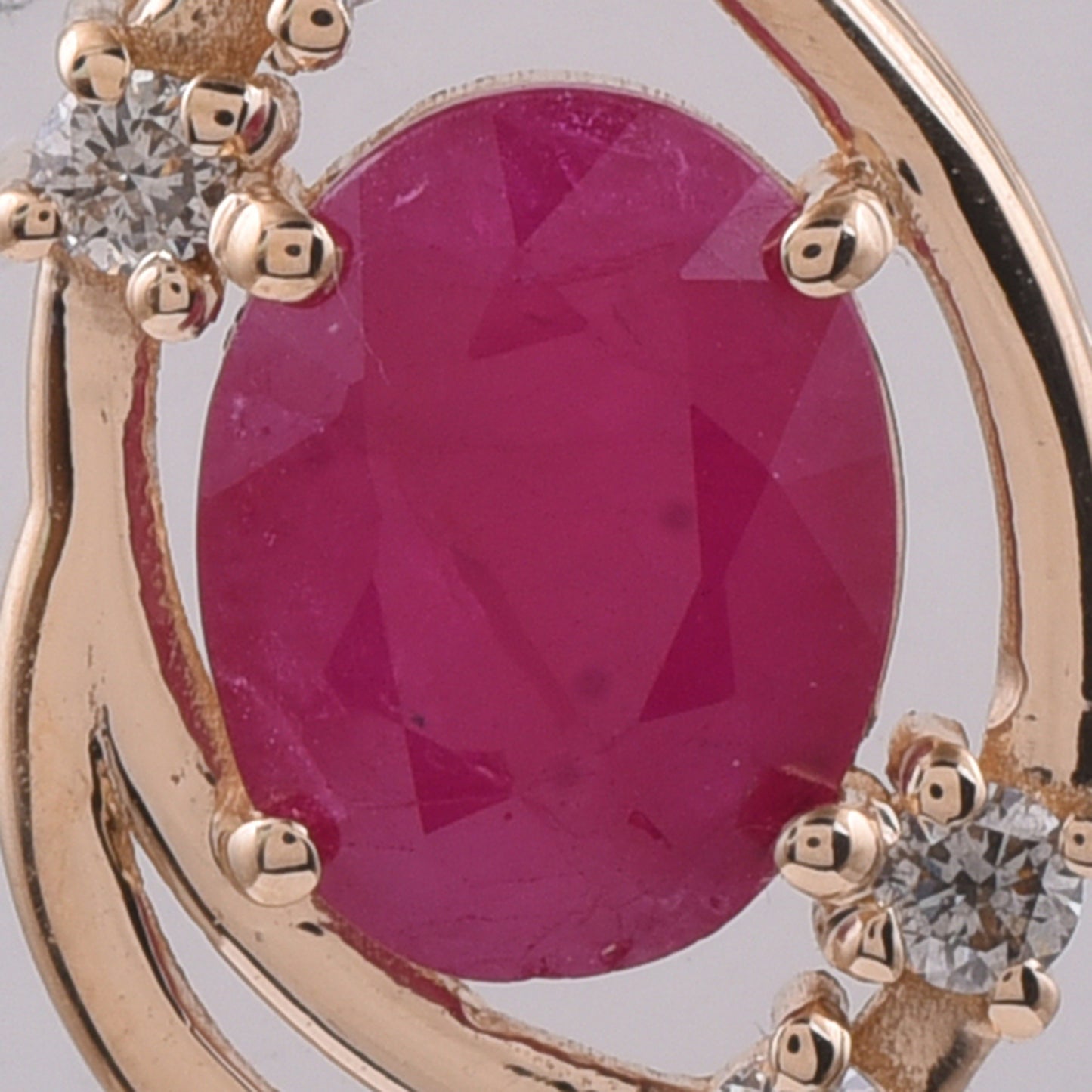 1.72 Ct Oval Natural Ruby 14K Gold Pendant