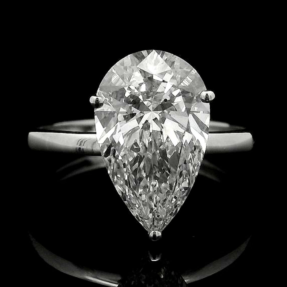 3.05 Carats Lab Grown Diamond 14K Gold Ring