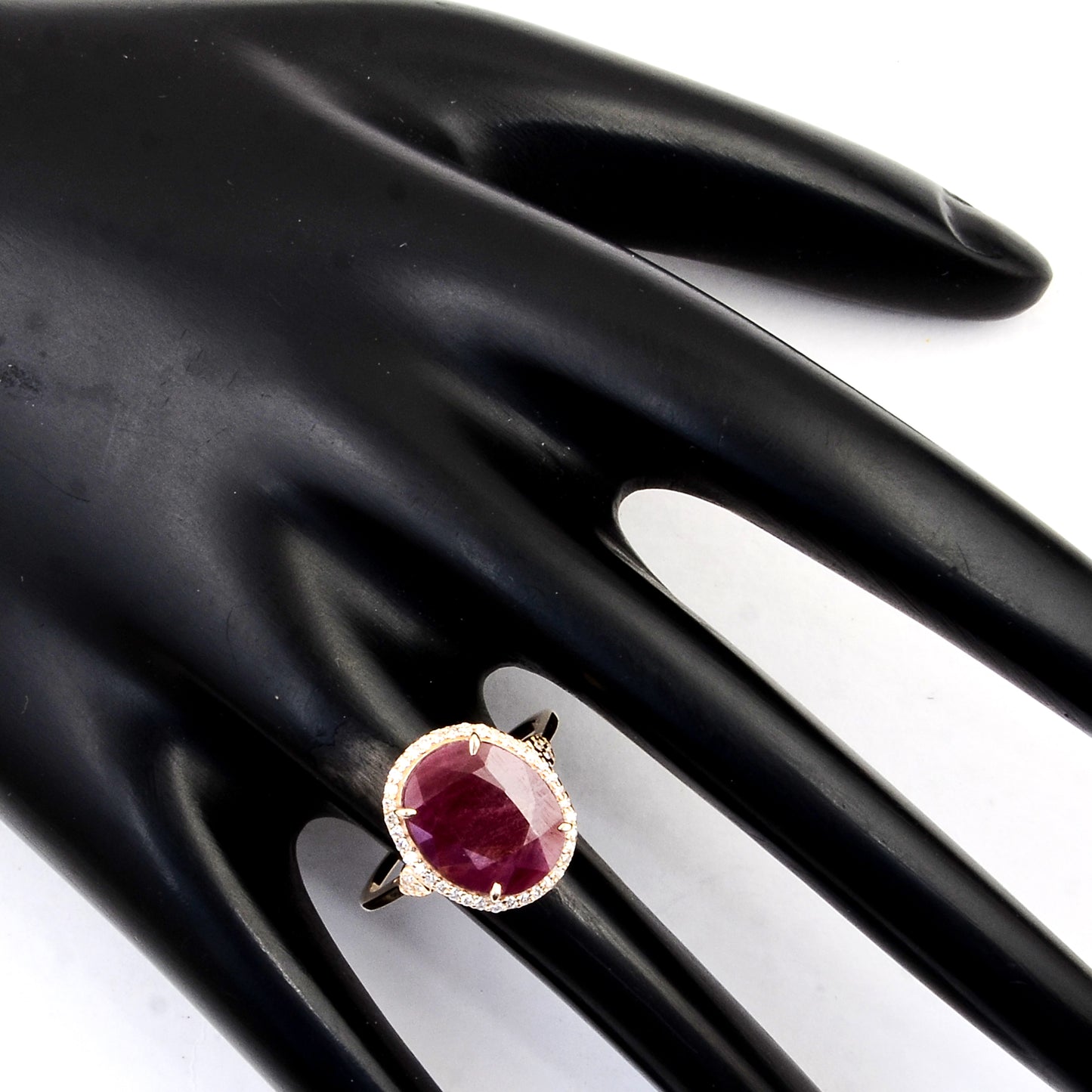 6.14 Ct Natural Codundum Ruby 14K Gold Ring