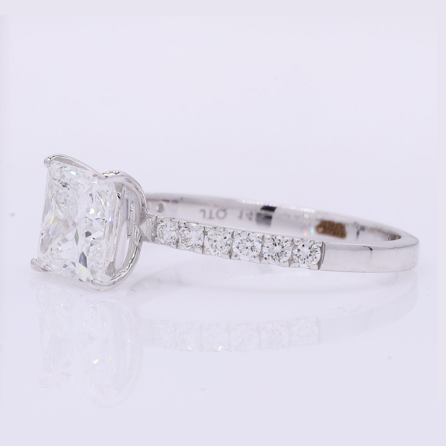 2.18 Carats Lab Grown Diamond 14K Gold Ring