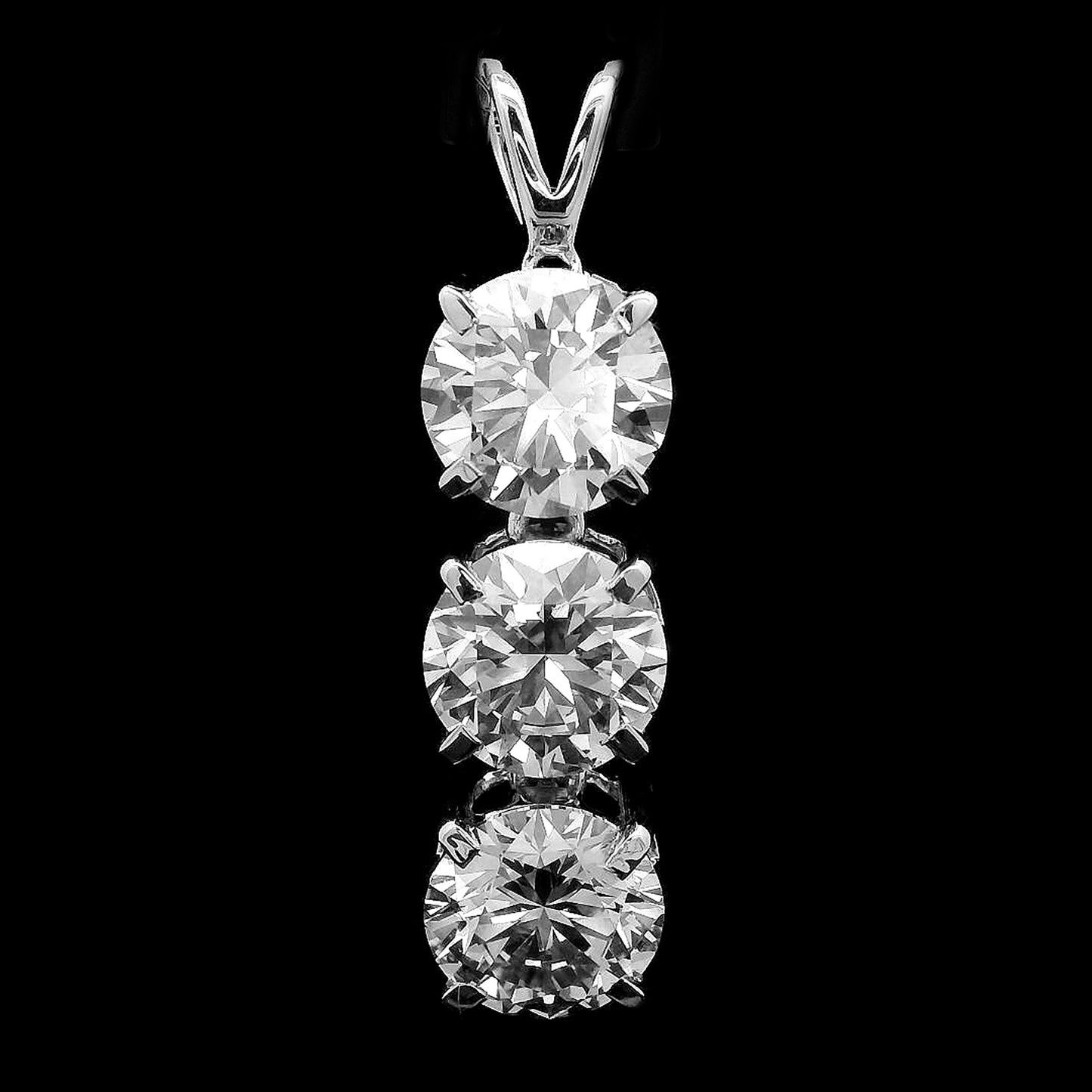 4.85 Carats Lab Grown Diamond 14K Gold Pendant
