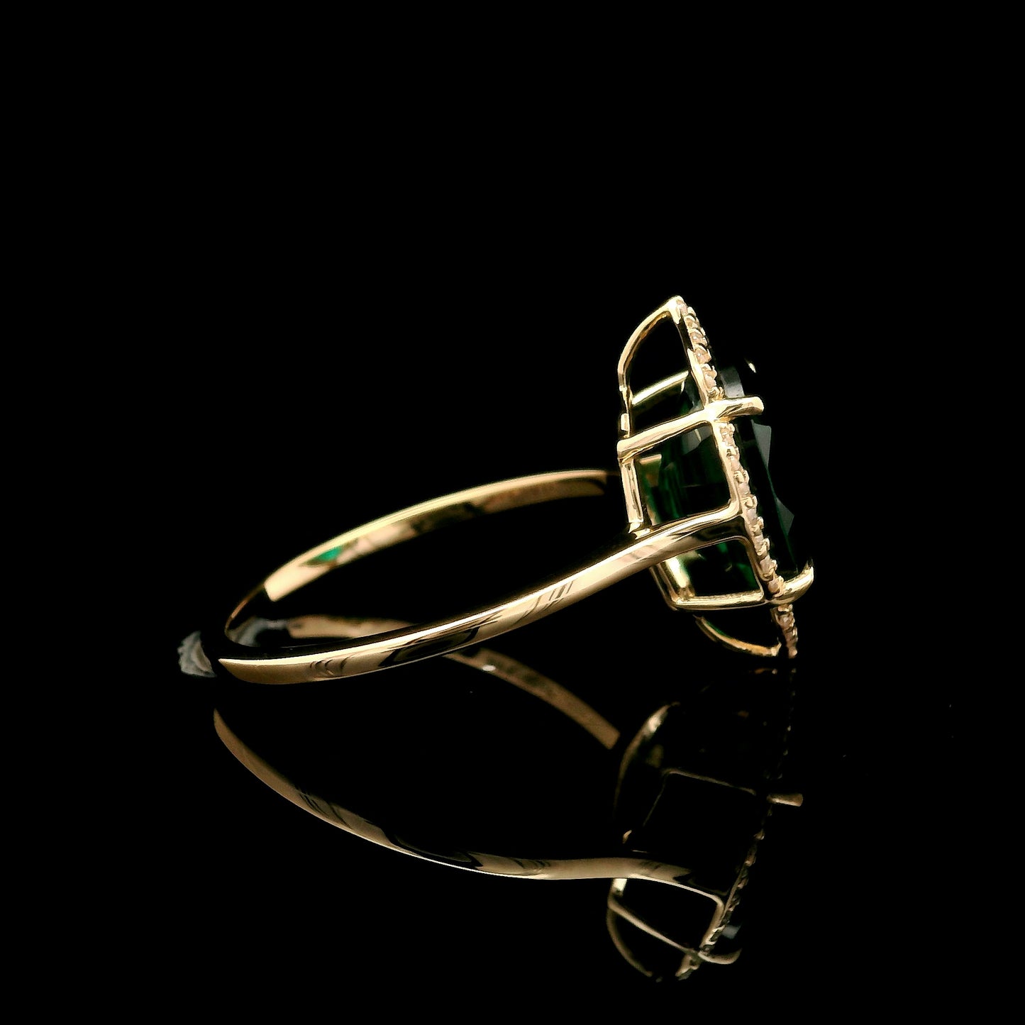 2.87 Ct Oval Mixed Cut Lab Grown Emerald 14K Gold Ring