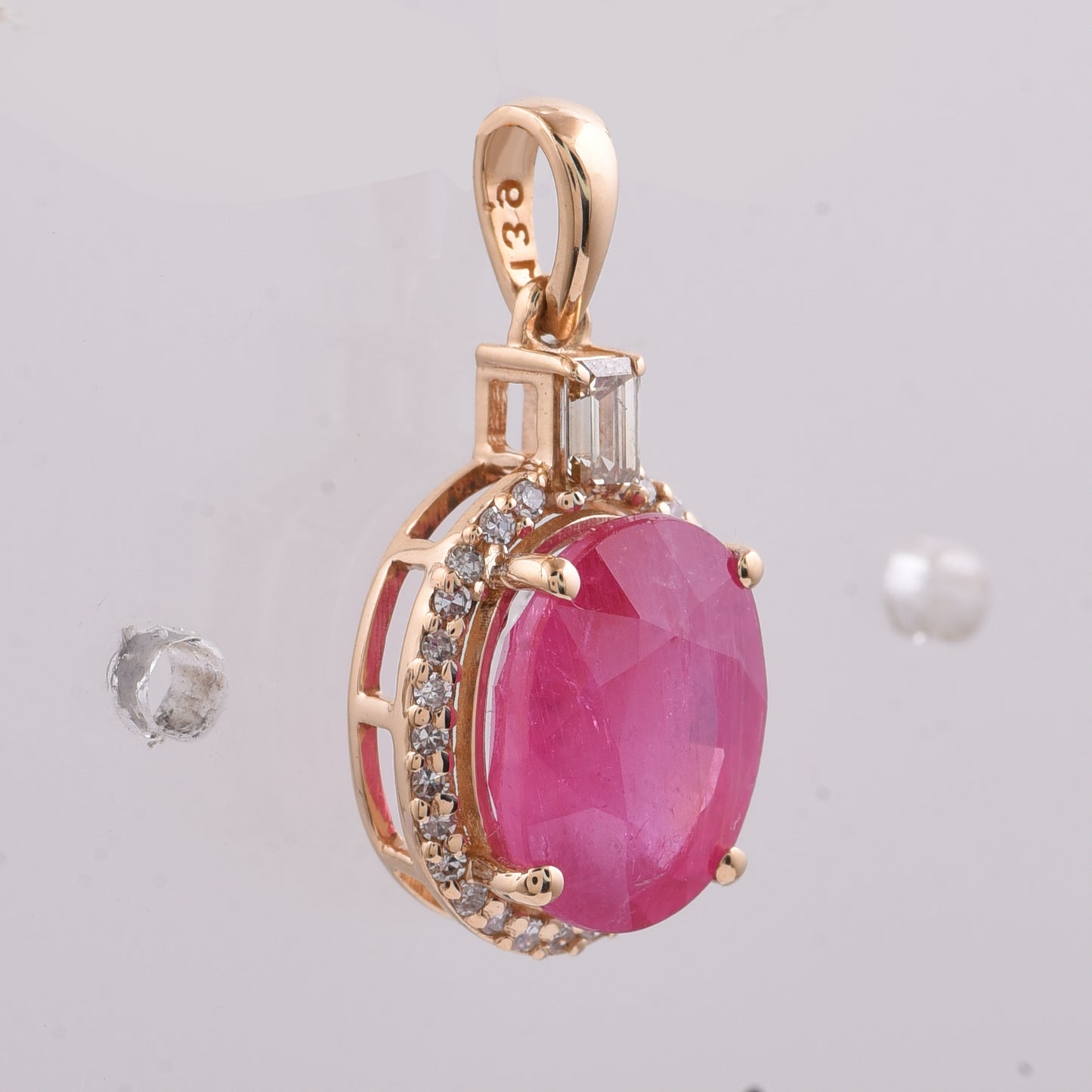 3.56 Ct Oval Natural Ruby 14K Gold Pendant