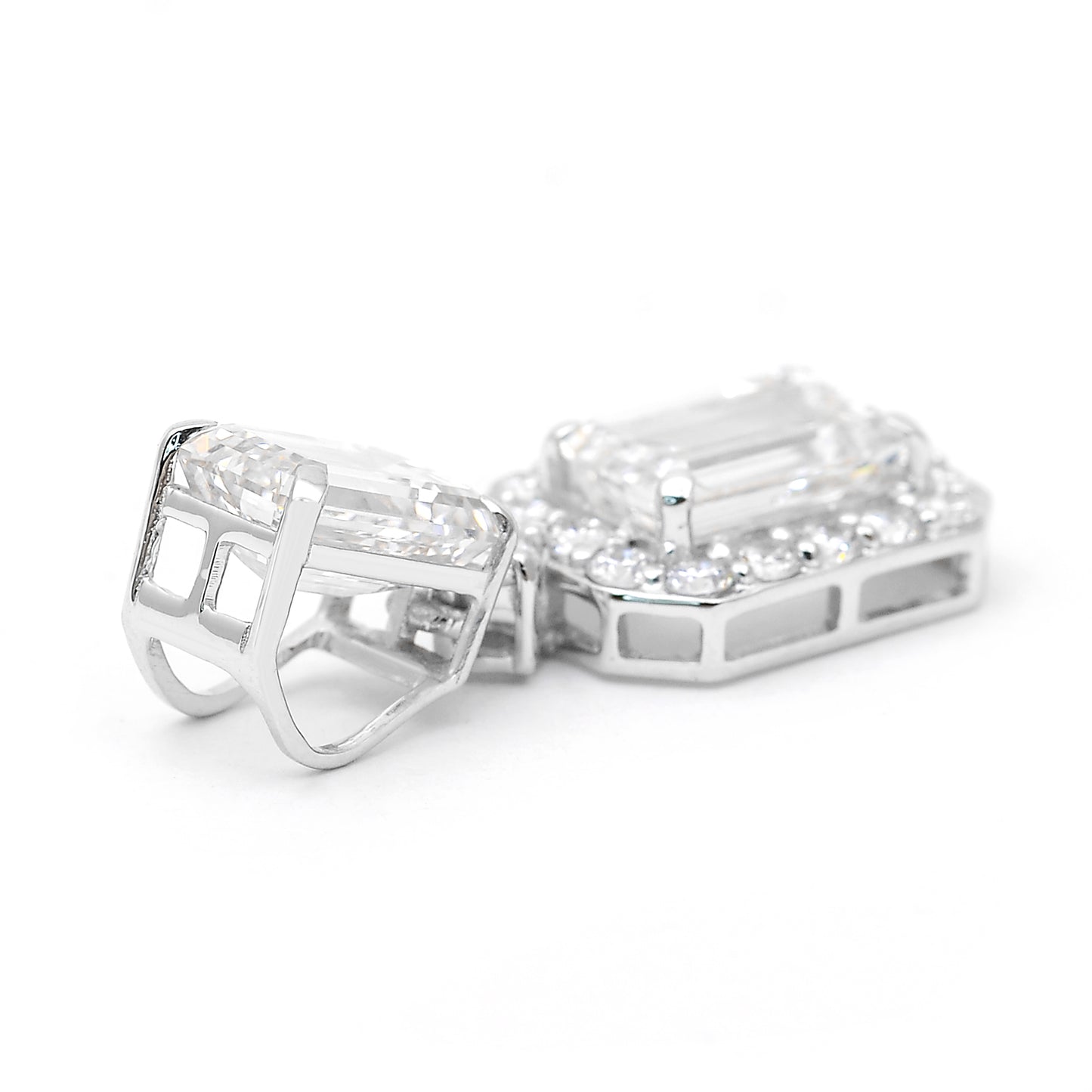 3.48 Carats Lab Grown Diamond 14K Gold Pendant