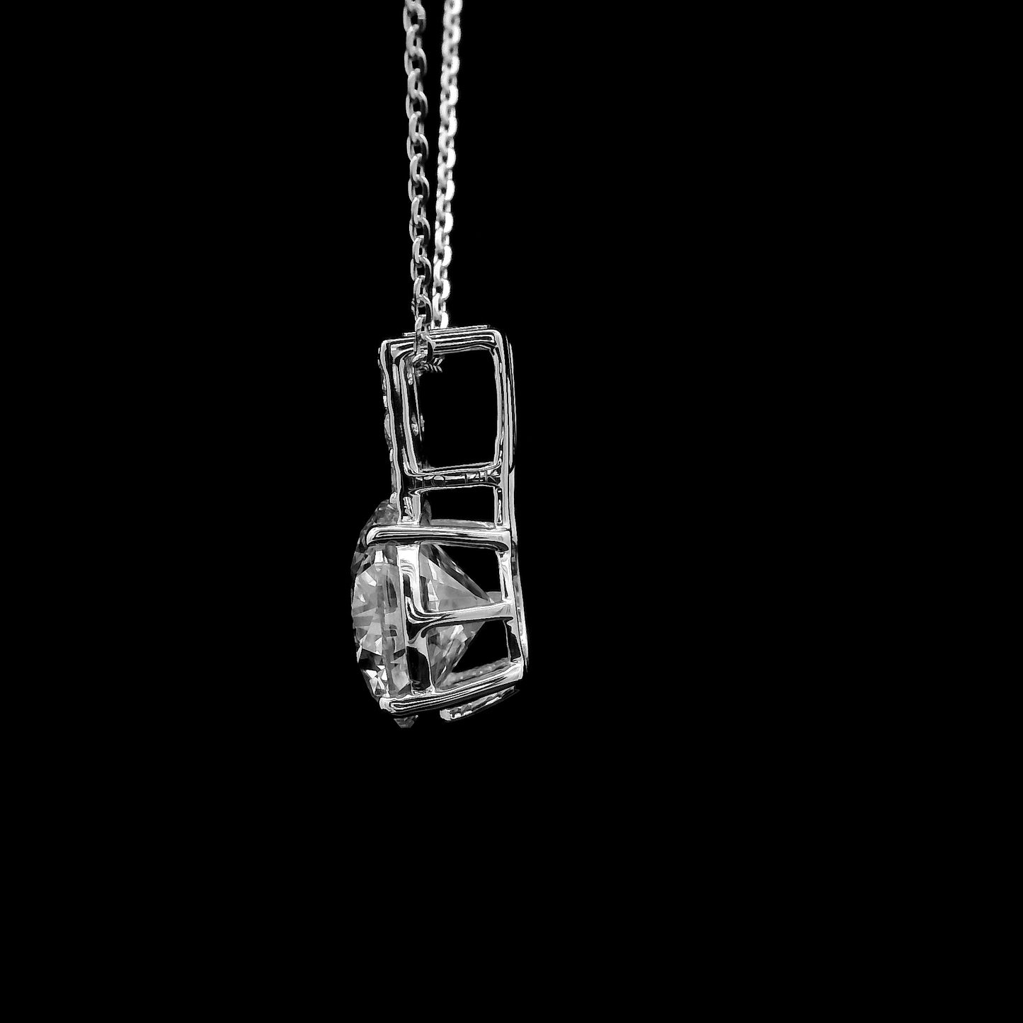 2.71 Carats Lab Grown Diamond 14K Gold Pendant