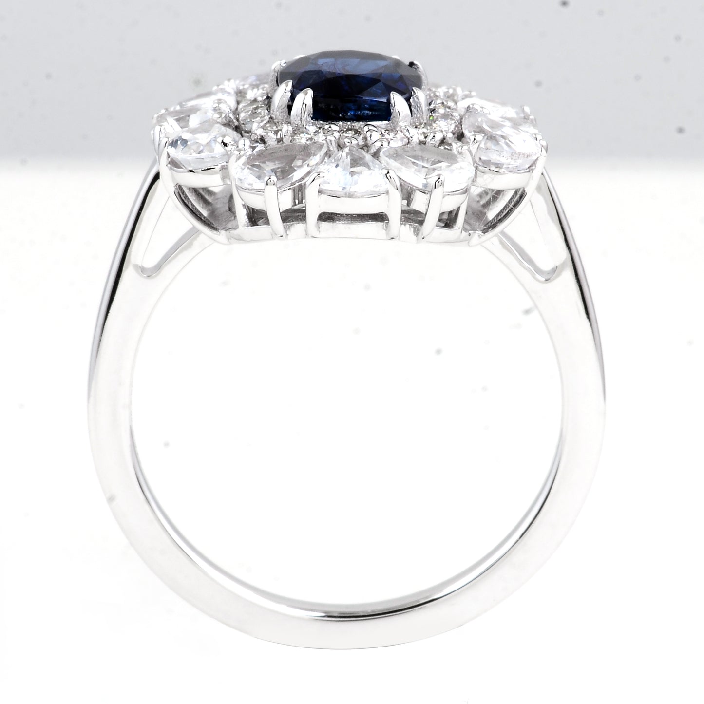 3.59 Carats Sapphire 14K Gold Ring