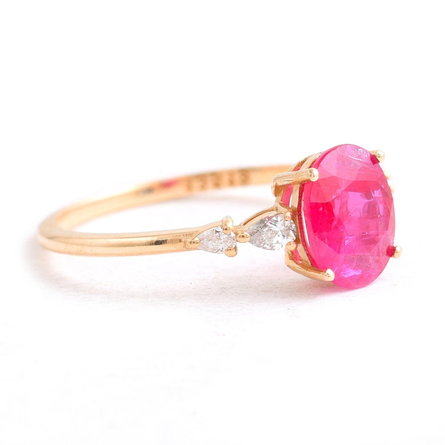 1.70 Ct Oval Ruby 14K Gold Ring
