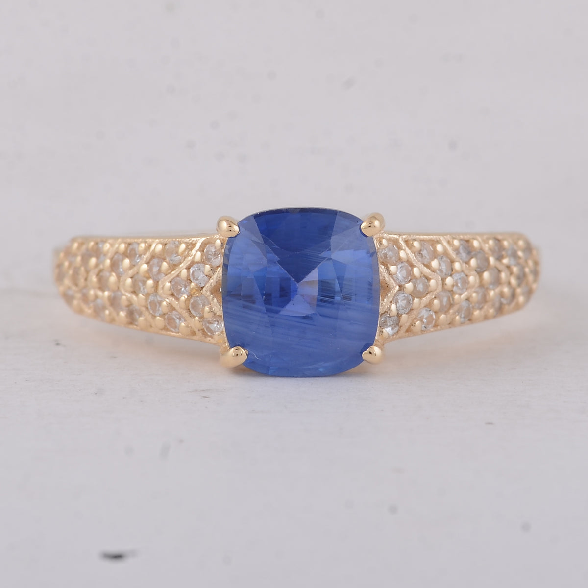 1.78 Ct Cushion Sapphire 9K Gold Ring