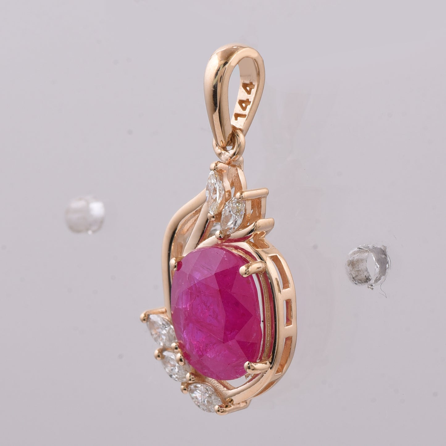 2.20 Ct Oval Natural Ruby 14K Gold Pendant