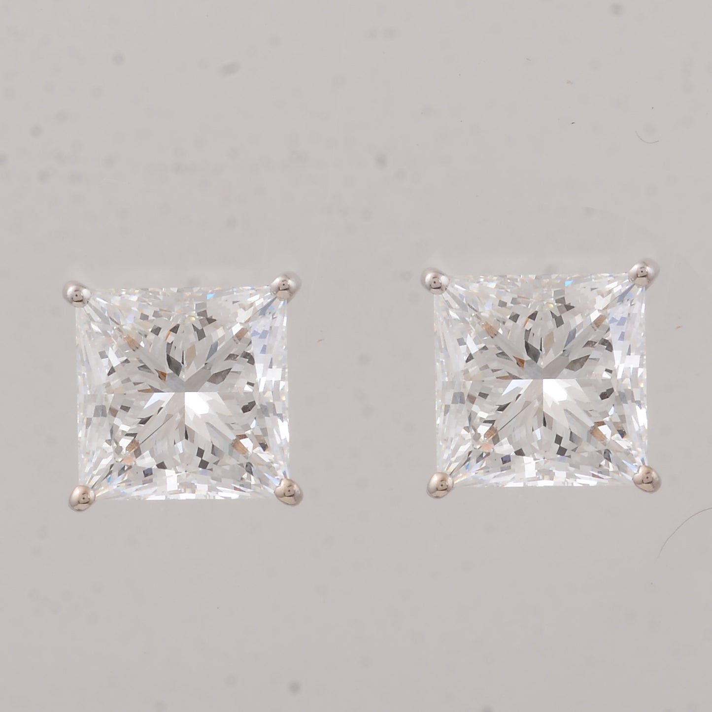 4.09 Carats Lab Grown Diamond 14K Gold Earrings