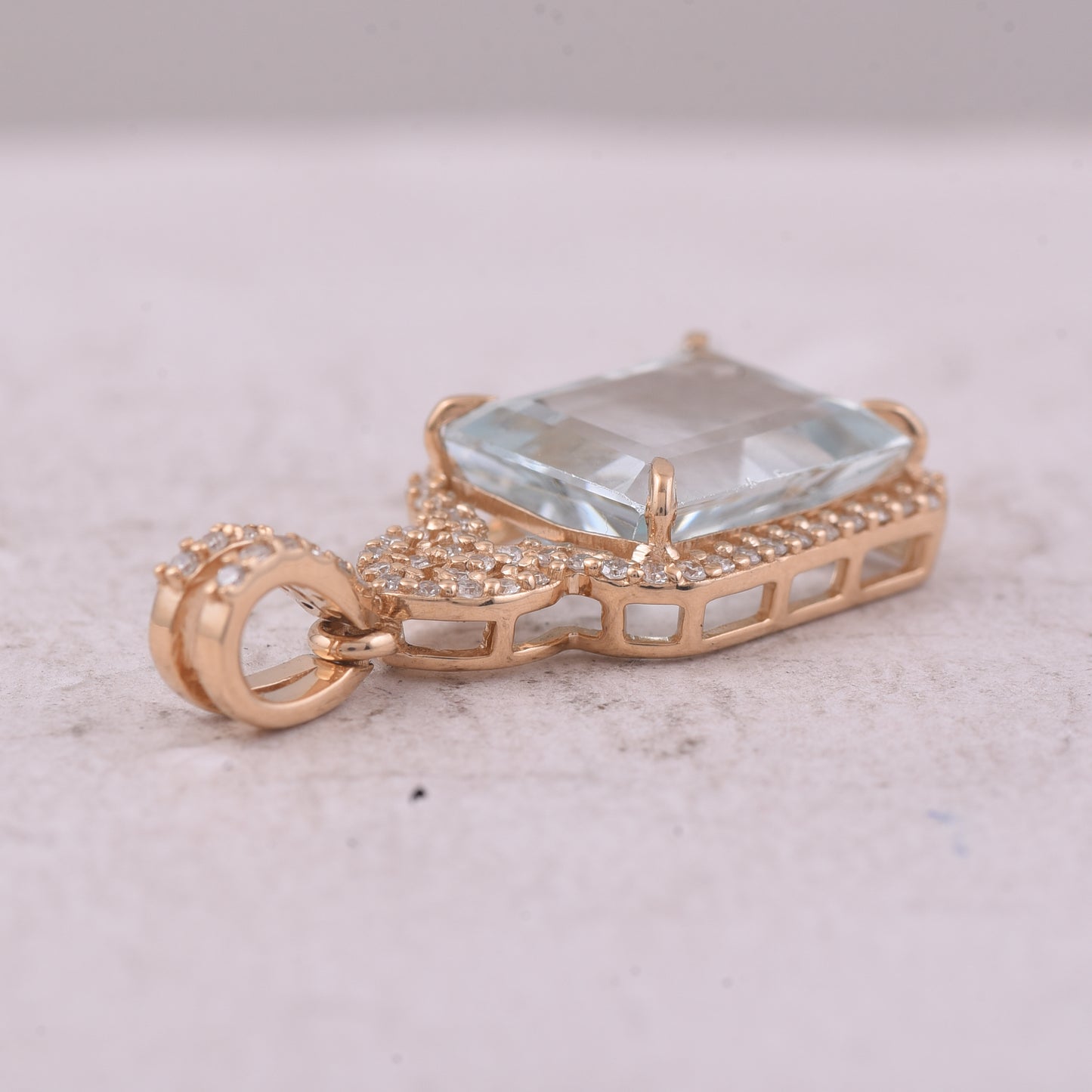 3.88 Ct Octagon Step Cut Natural Aquamarine 14K Gold Pendant