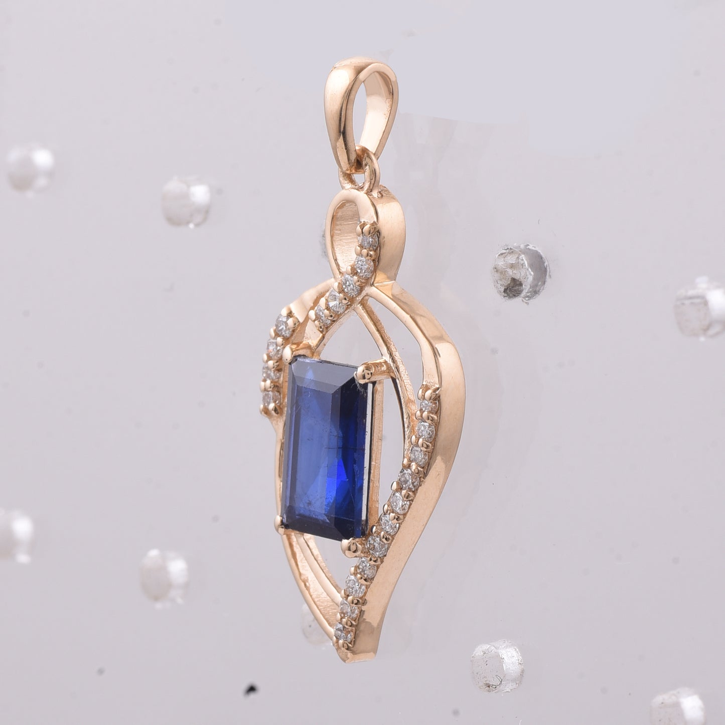 1.48 Ct Rectangle Step Cut Natural Sapphire 14K Gold Pendant