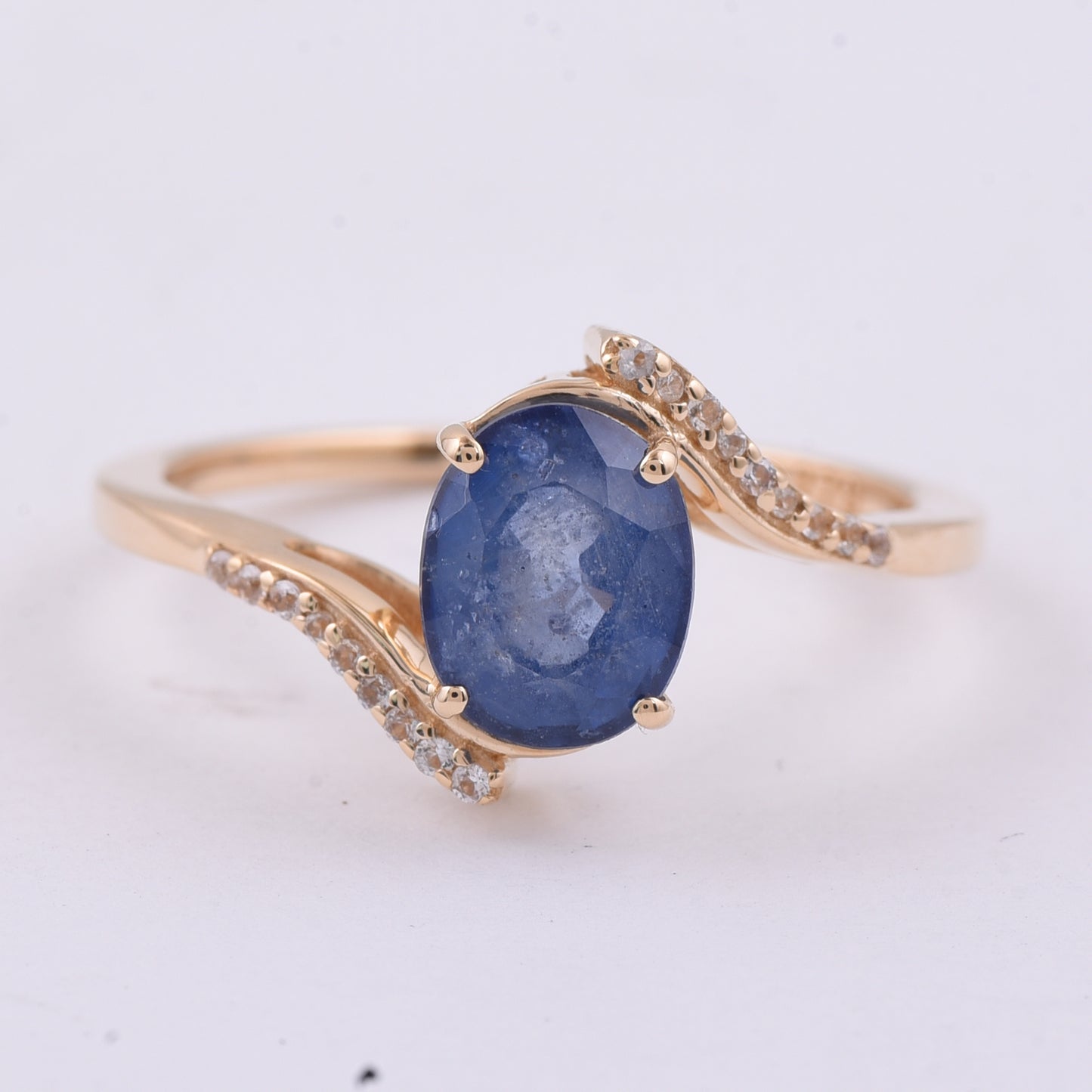 1.92 Ct Oval Natural Sapphire 14K Gold Ring