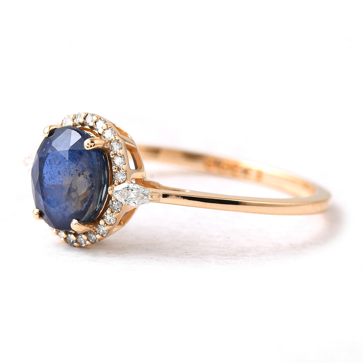 1.76 Ct Oval Sapphire 14K Gold Ring