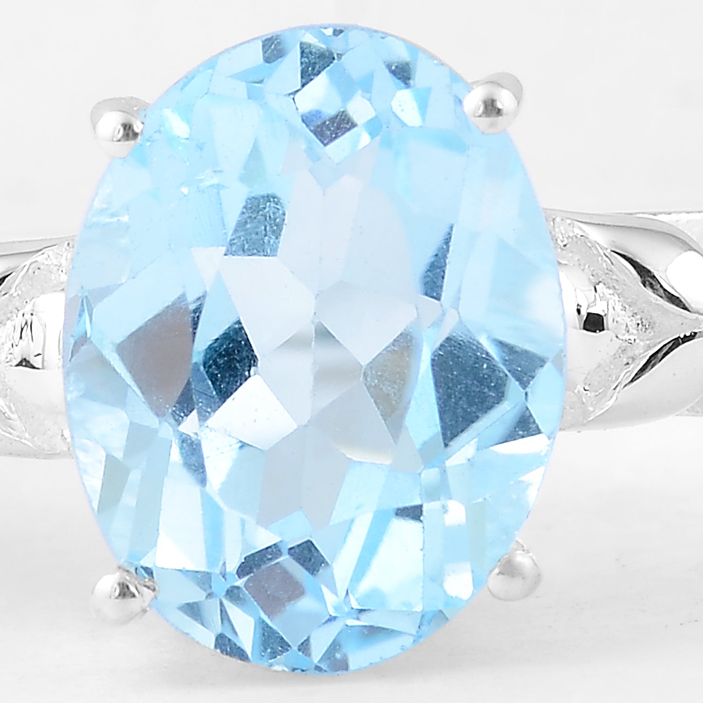 2.94 Ct Oval Blue Topaz, 925 Sterling Silver Ring