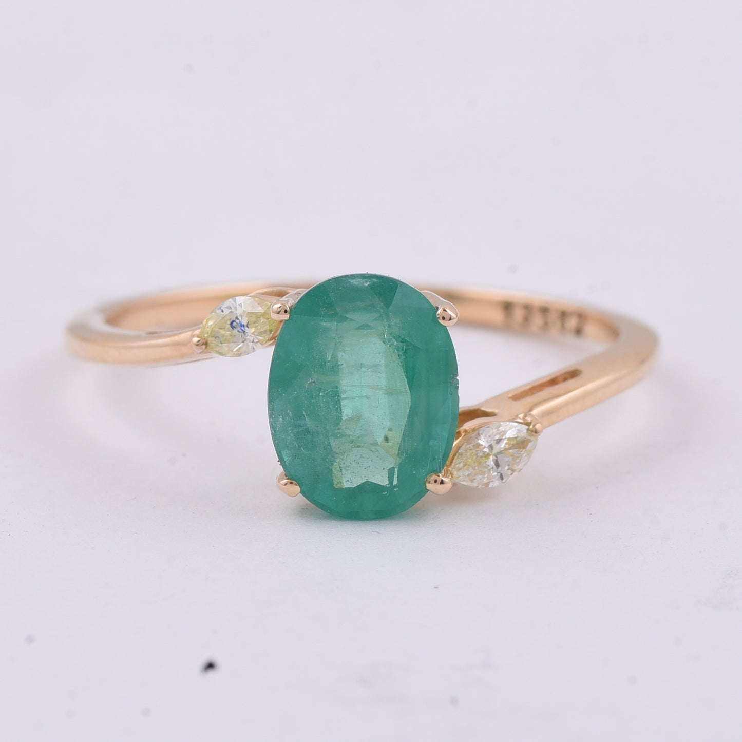 1.40 Ct Oval Natural Emerald 14K Gold Ring