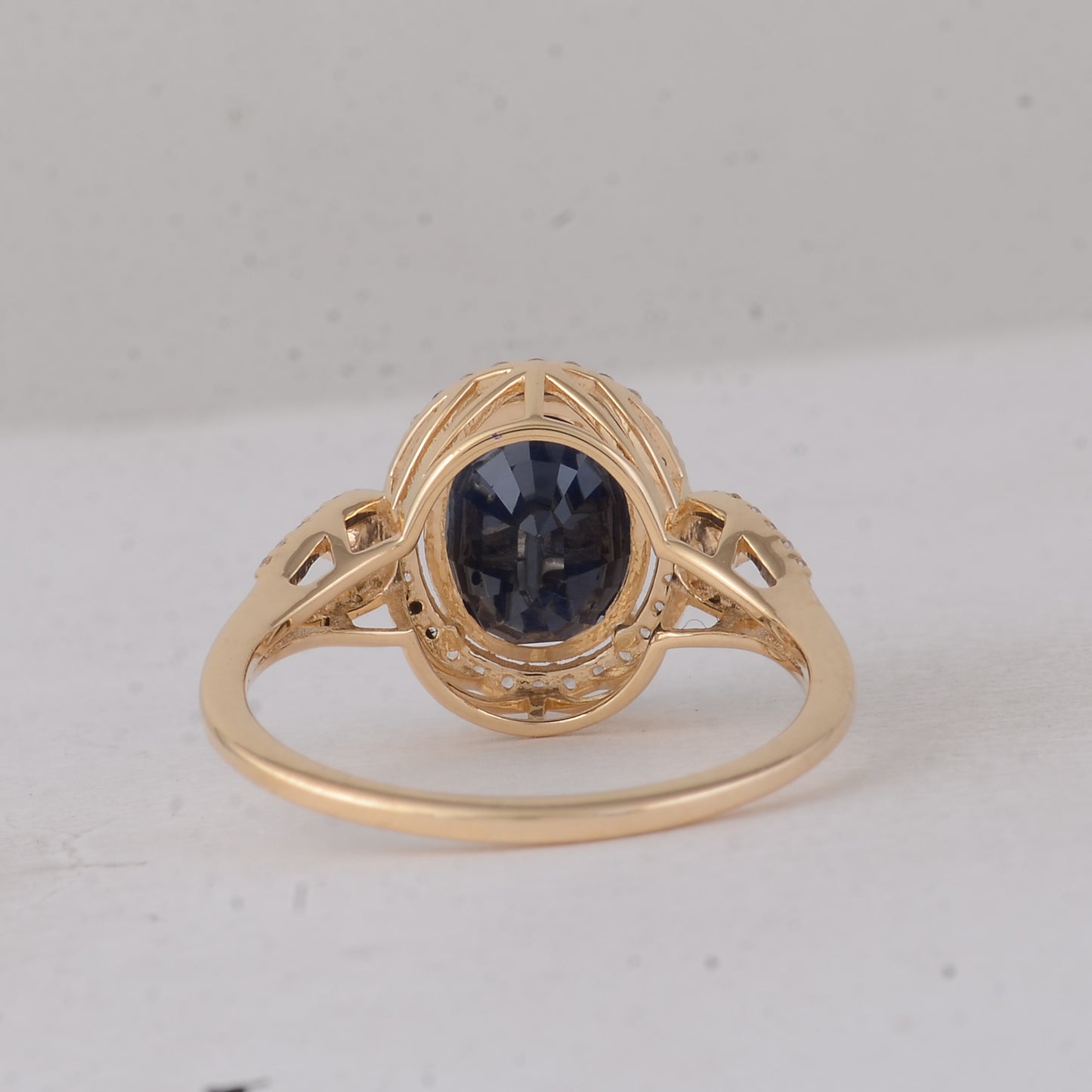 4.10 Ct Oval Blue Sapphire 9K Gold Ring