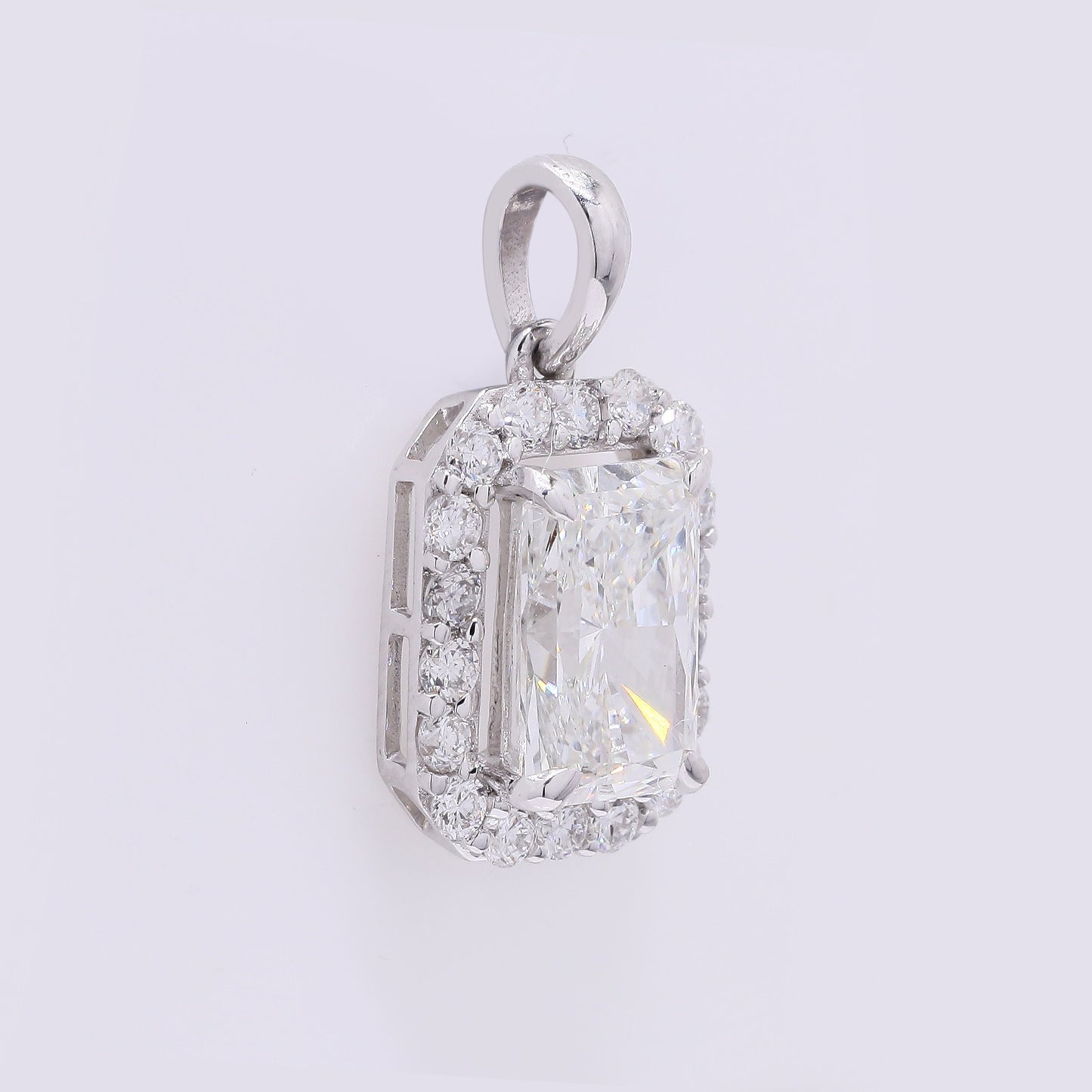 2.33 Carats Lab Grown Diamond 14K Gold Pendant