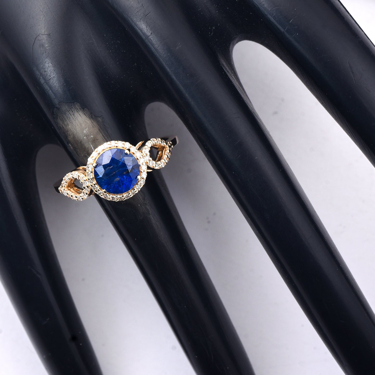 1.55 Ct Round Mixed Cut Natural Sapphire 14K Gold Ring