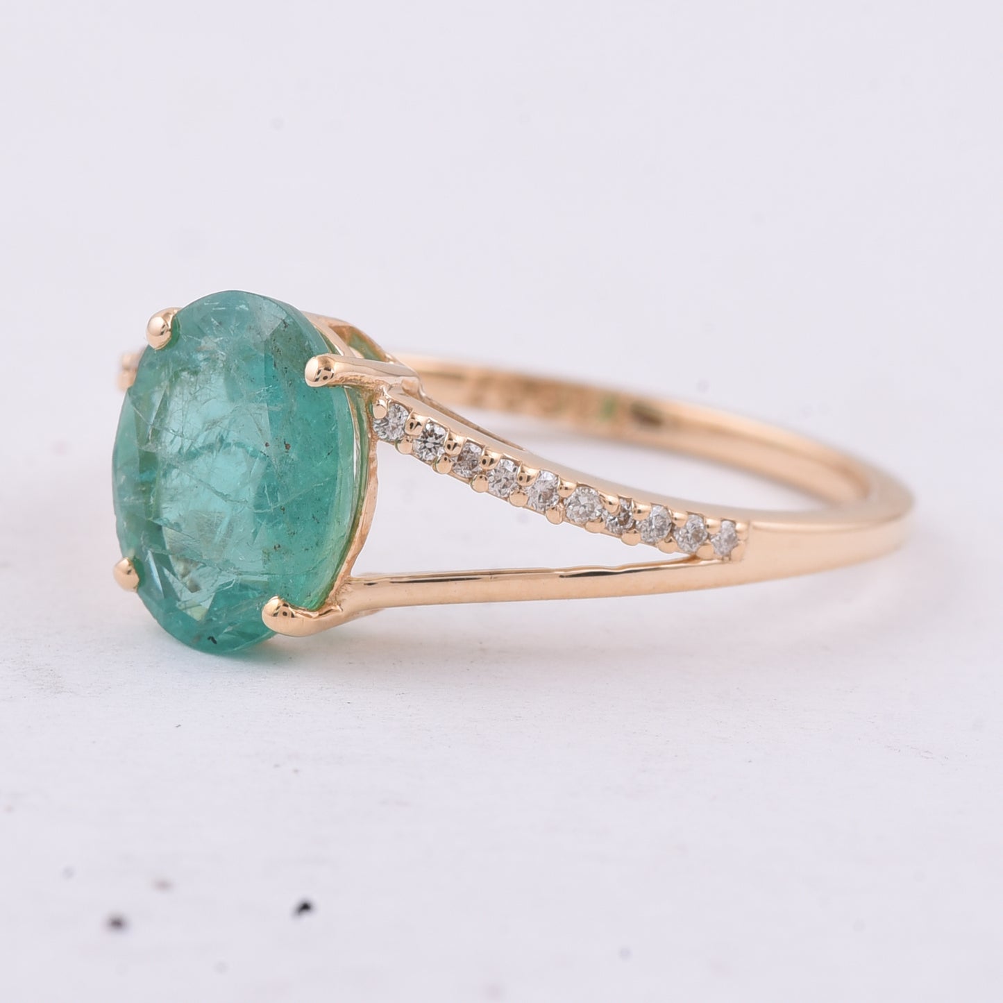 1.61 Ct Oval Natural Emerald 14K Gold Ring