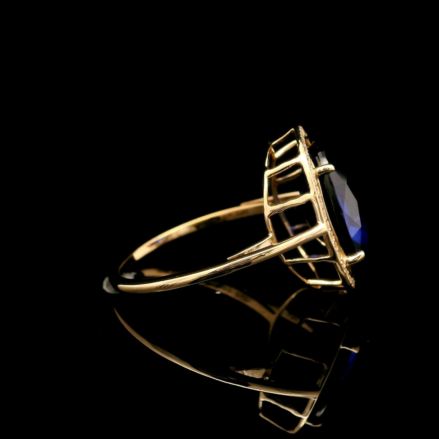 6.58 Ct Oval Mixed Cut Lab Grown Sapphire 14K Gold Ring