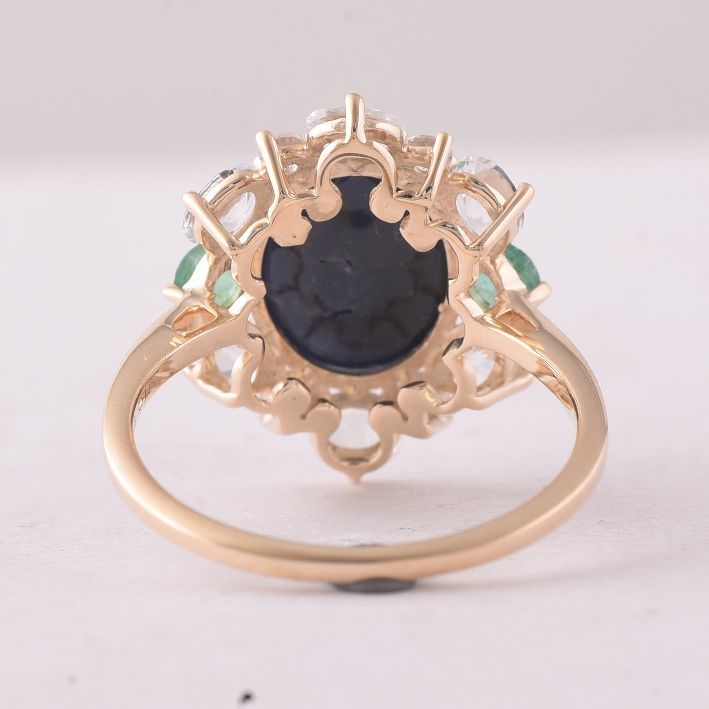 6.81 Ct Oval Sapphire 9K Gold Ring